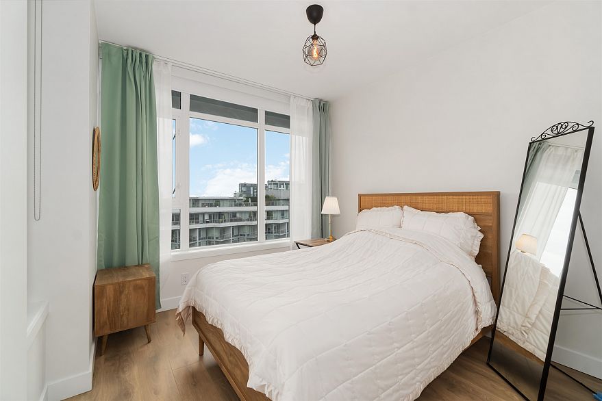 1502 8538 River District Crossing