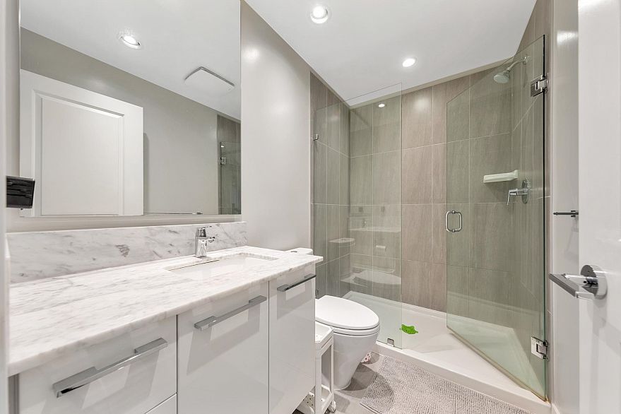 2309 5628 Birney Avenue