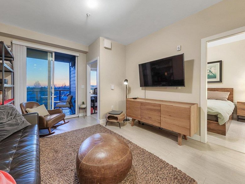 PH5 2889 E 1st Avenue