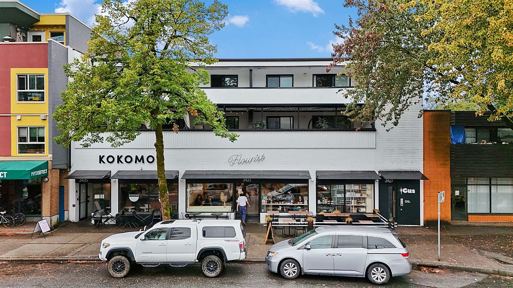 208 3456 Commercial Street