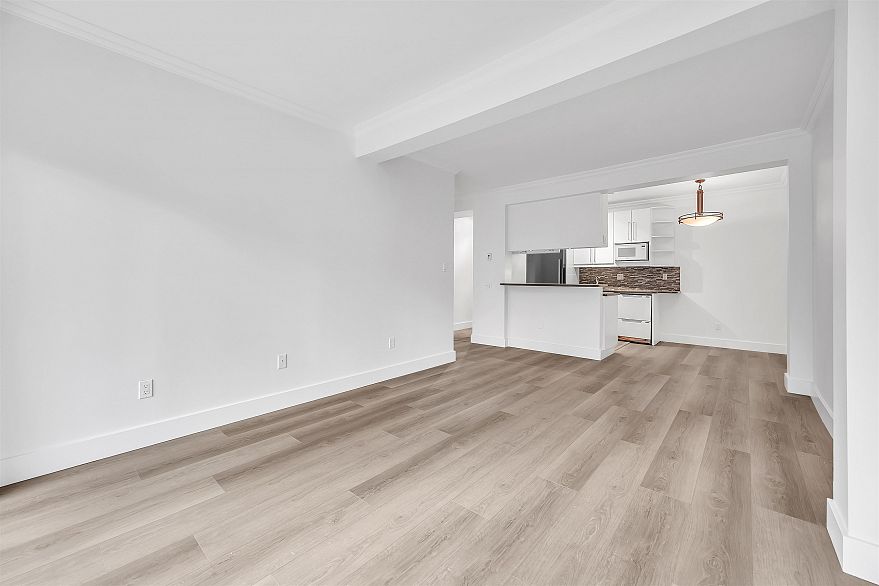 209 1655 Nelson Street