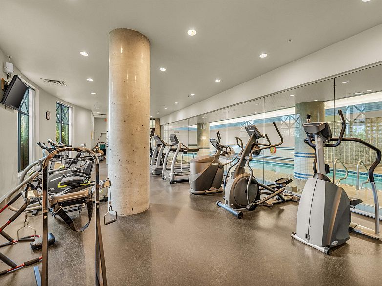 2302 1188 Quebec Street