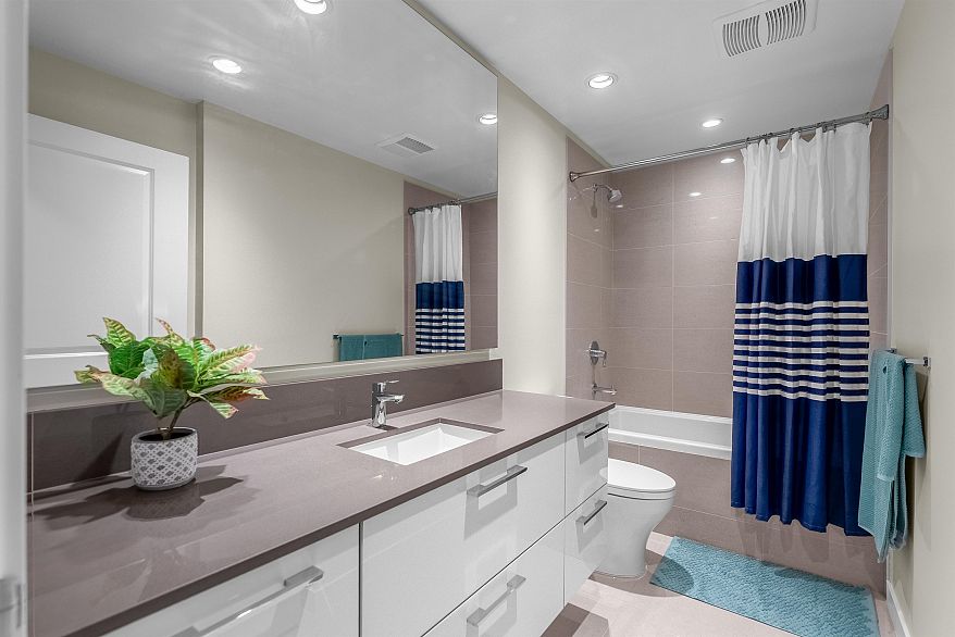 101 3487 Binning Road