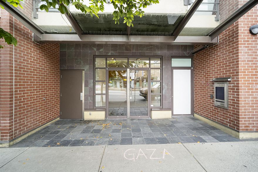 402 2828 Main Street