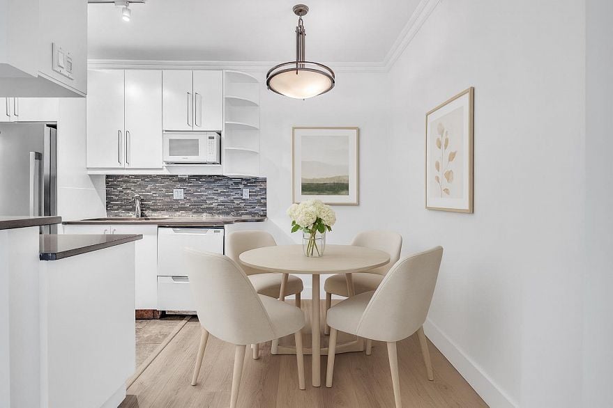 209 1655 Nelson Street