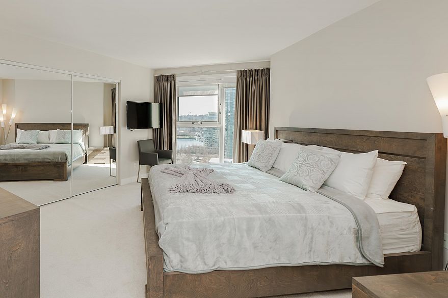 1503 1323 Homer Street