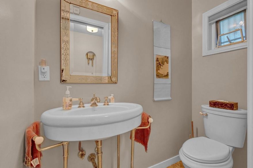 7187 Marguerite Street