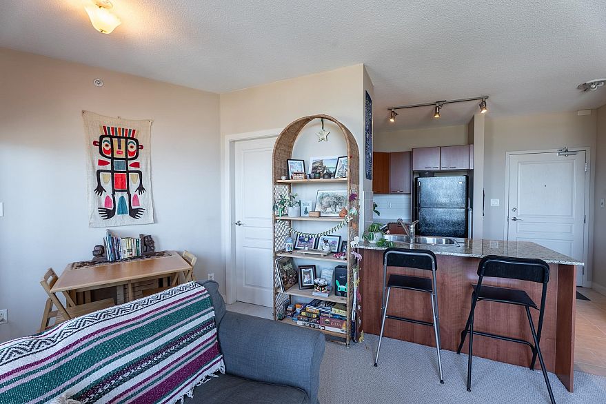 1506 4028 Knight Street