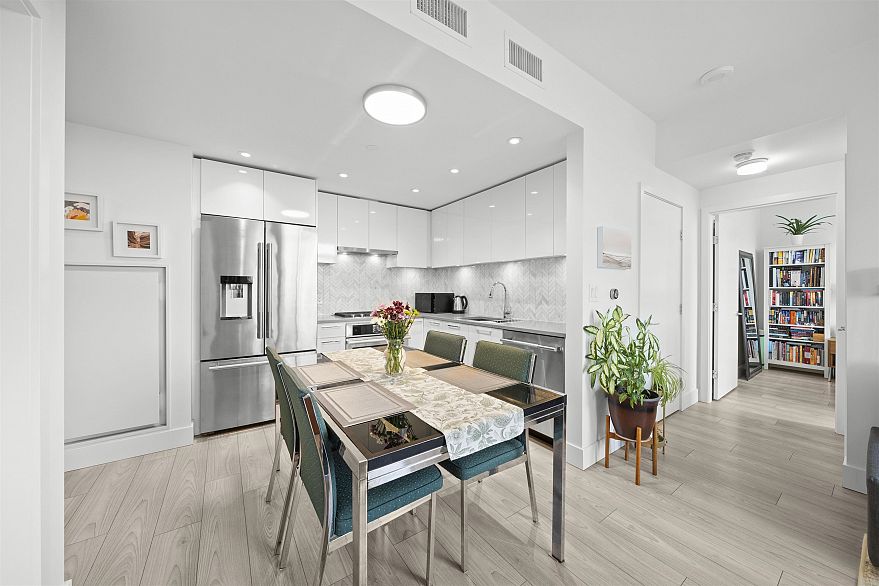 1205 8570 Rivergrass Drive