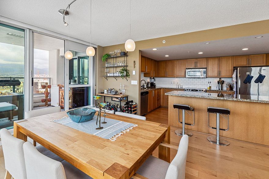 2102 125 Milross Avenue