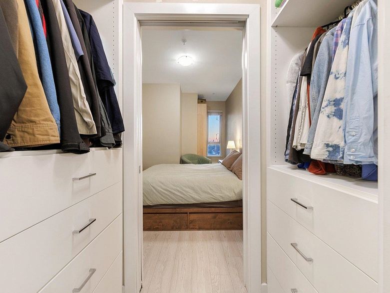 PH5 2889 E 1st Avenue