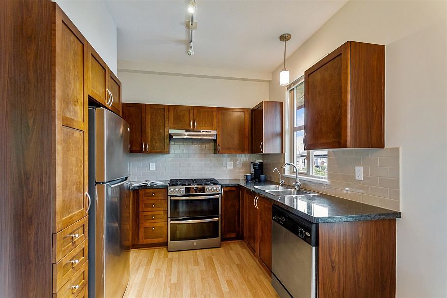 404 2388 Western Parkway