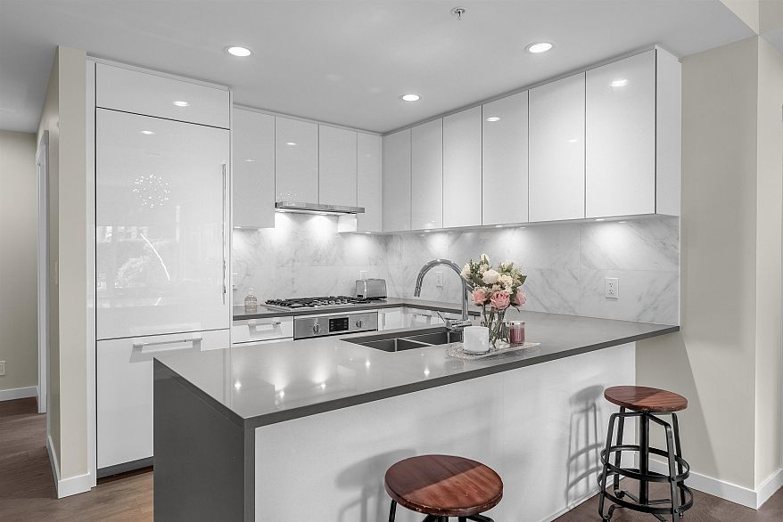 101 3487 Binning Road