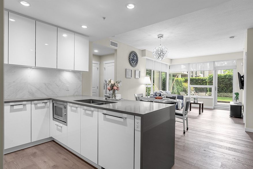 101 3487 Binning Road