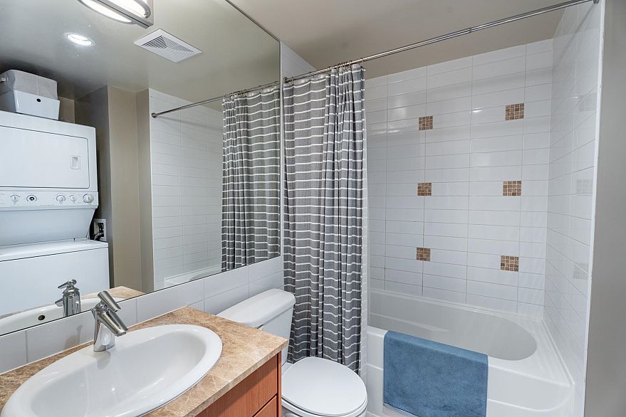 1506 4028 Knight Street