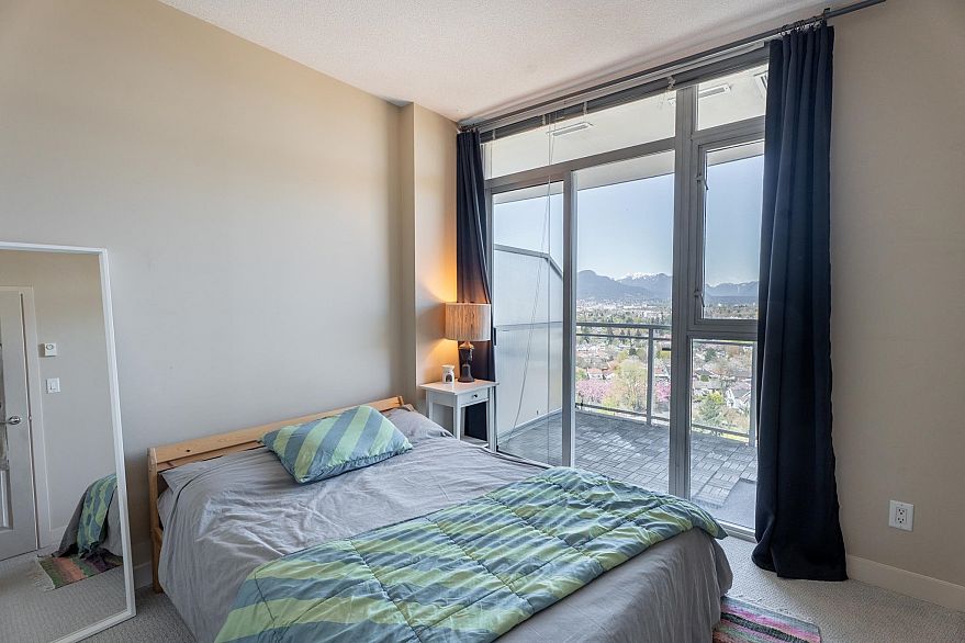 1506 4028 Knight Street