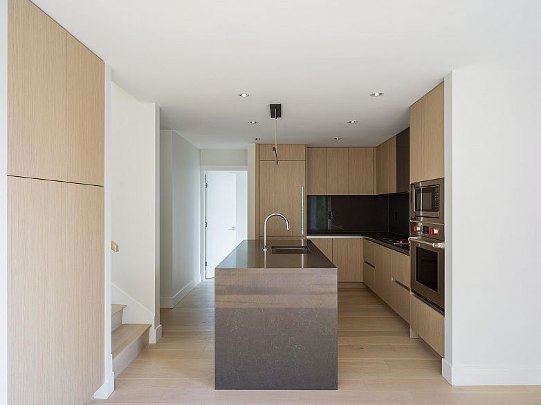 401 3636 W 39th Avenue