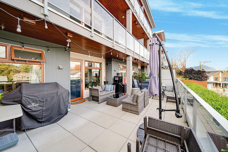 202 2408 Grant Street