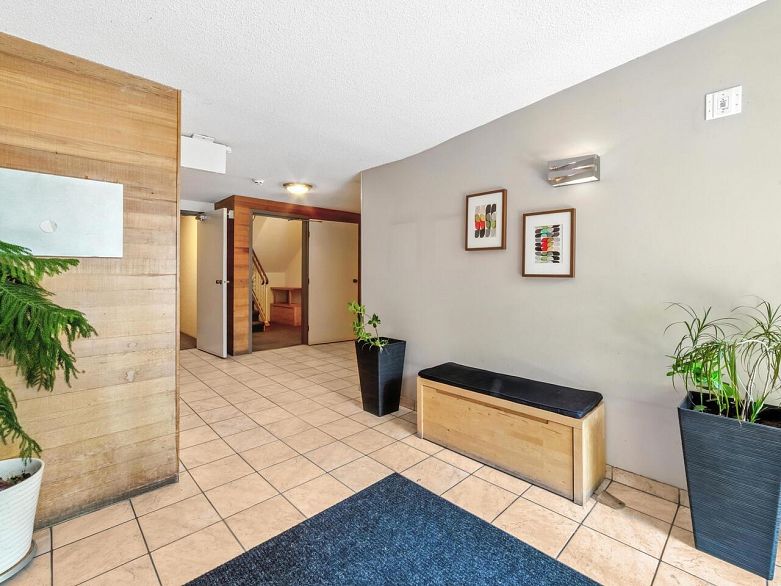 101 2910 Ontario Street