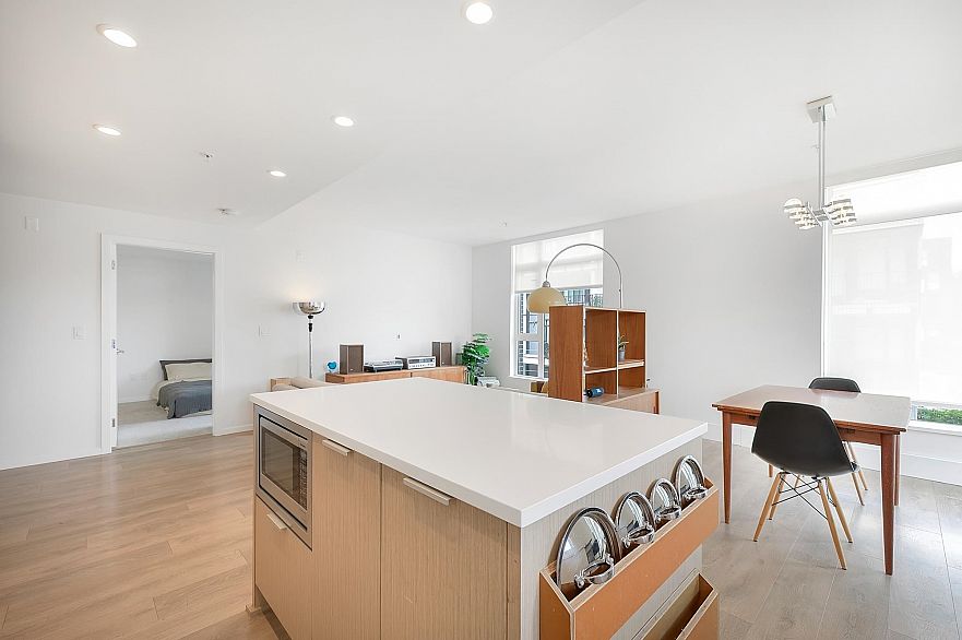 308 5085 Main Street