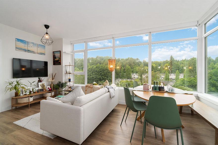 1502 8538 River District Crossing