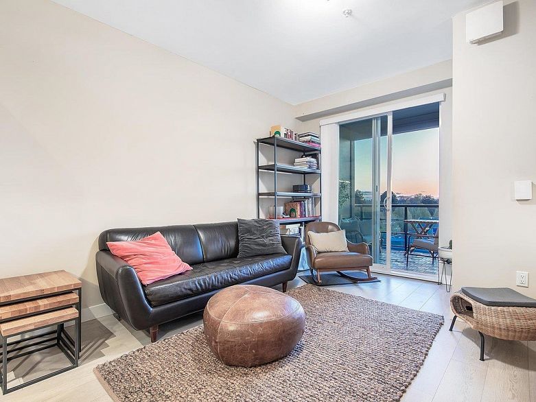 PH5 2889 E 1st Avenue