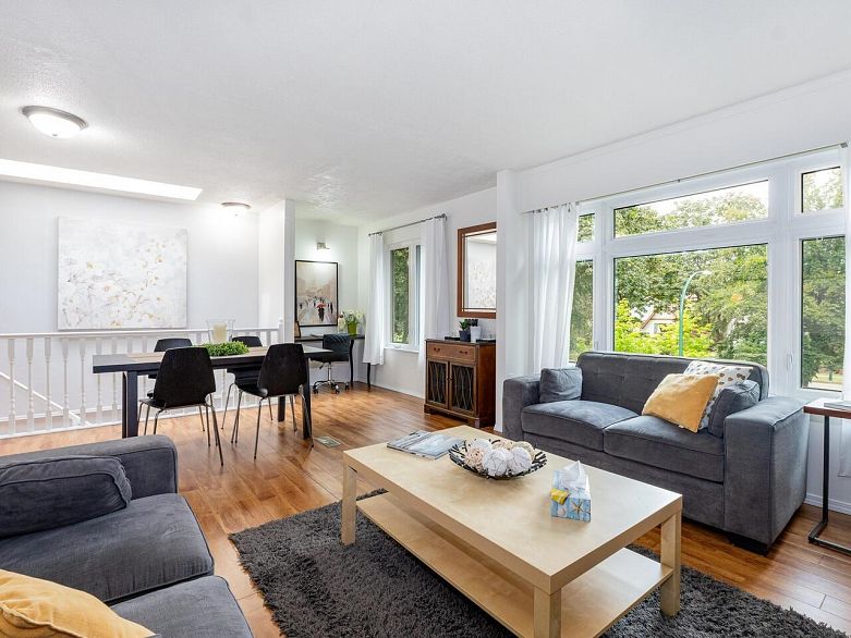 3706 W King Edward Avenue