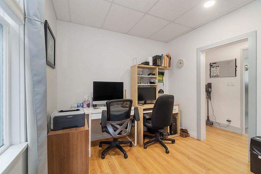 2235 East 52nd Avenue