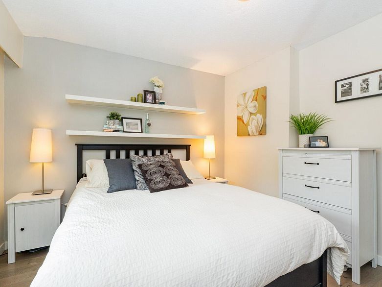 3706 W King Edward Avenue