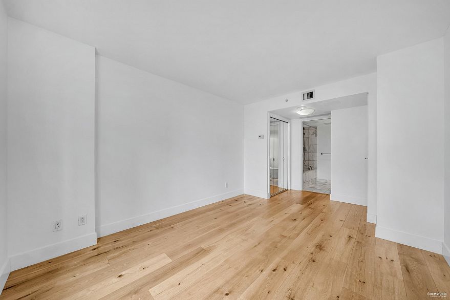 806 590 Nicola Street