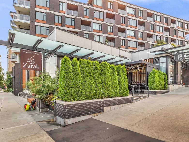 102 334 E 5th Avenue