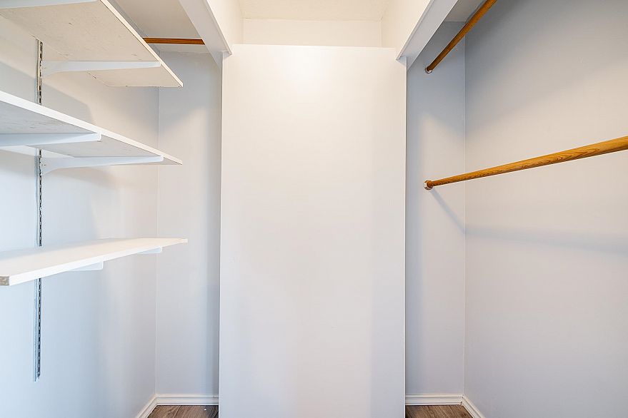 208 633 W 16th Avenue