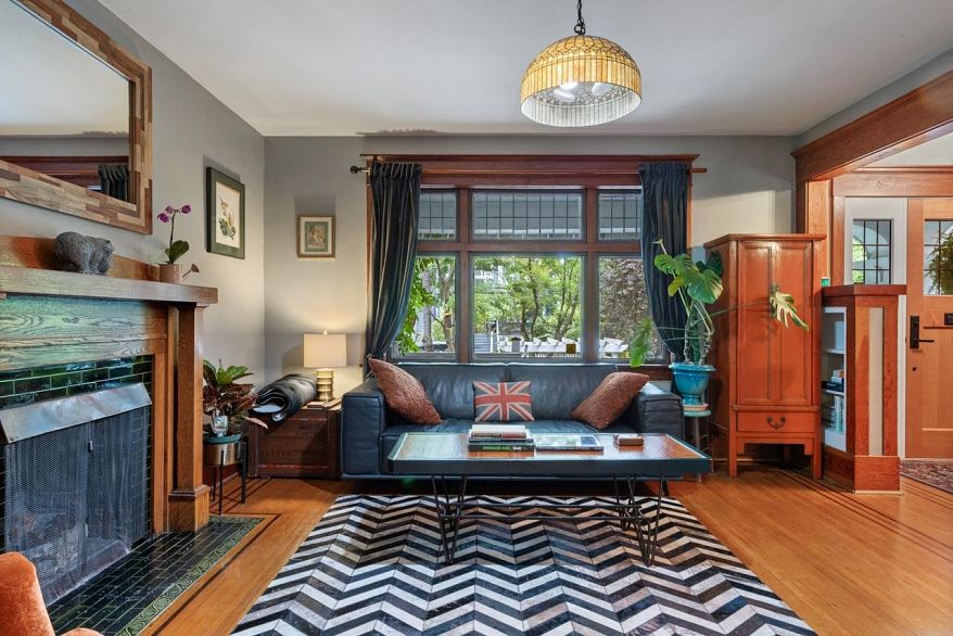 2220 Stephens Street