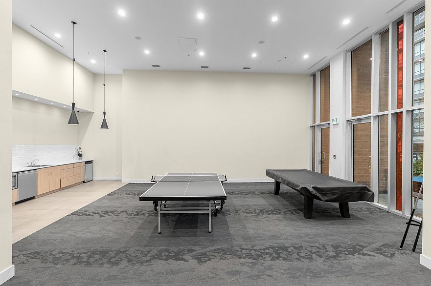 309 2565 Maple Street