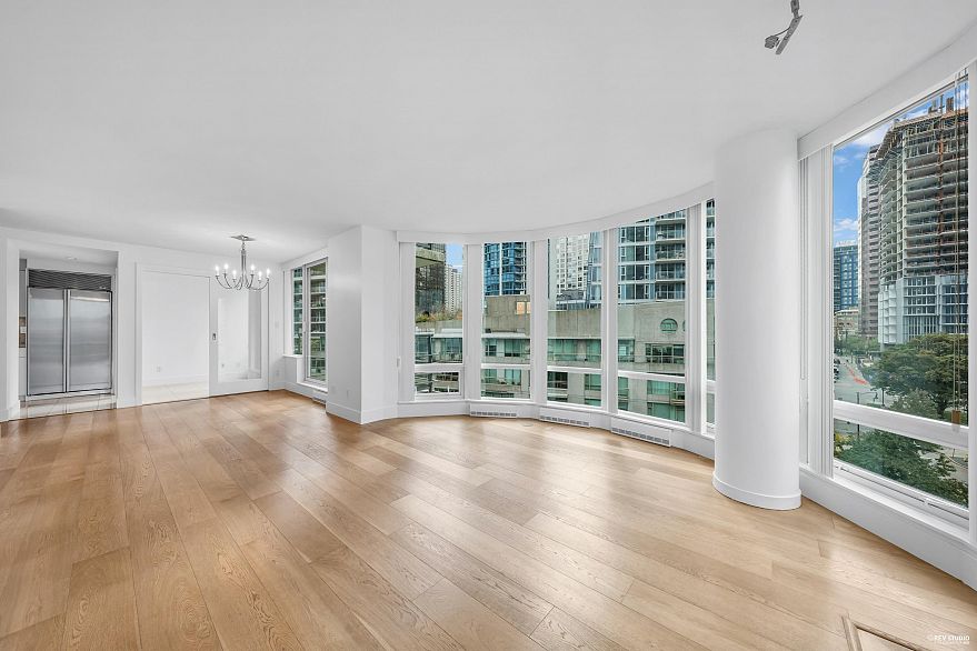 806 590 Nicola Street