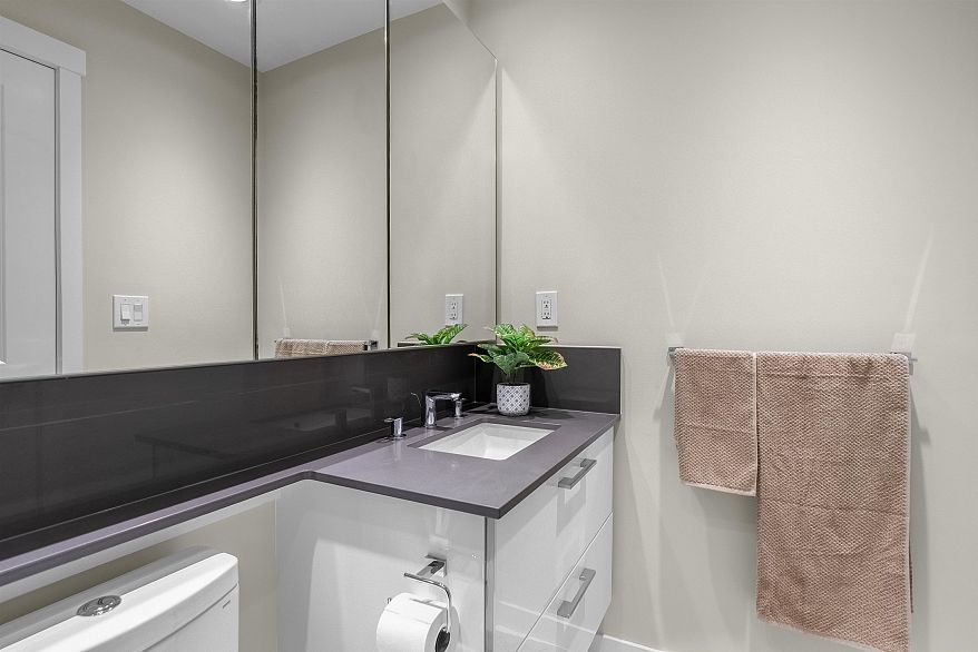 101 3487 Binning Road