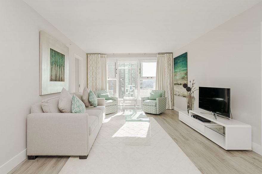 1503 1323 Homer Street