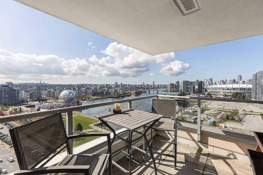 2102 125 Milross Avenue