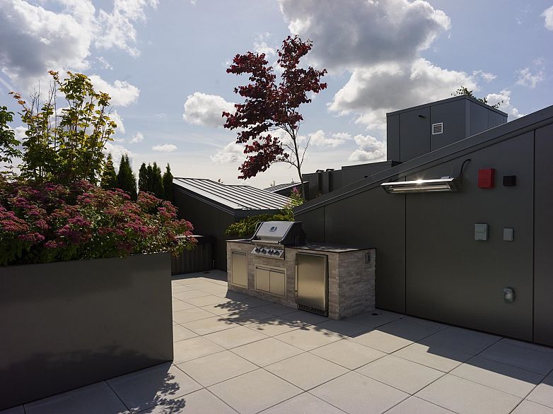 401 3636 W 39th Avenue