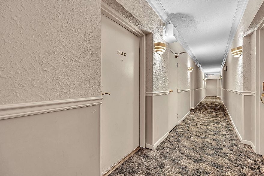 209 1655 Nelson Street