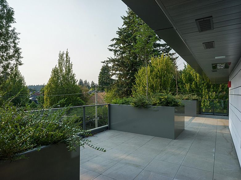 401 3636 W 39th Avenue