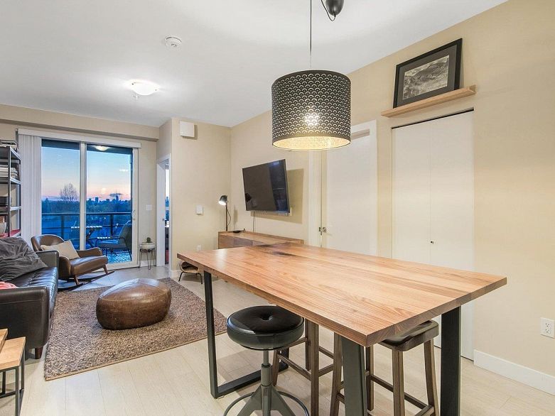 PH5 2889 E 1st Avenue