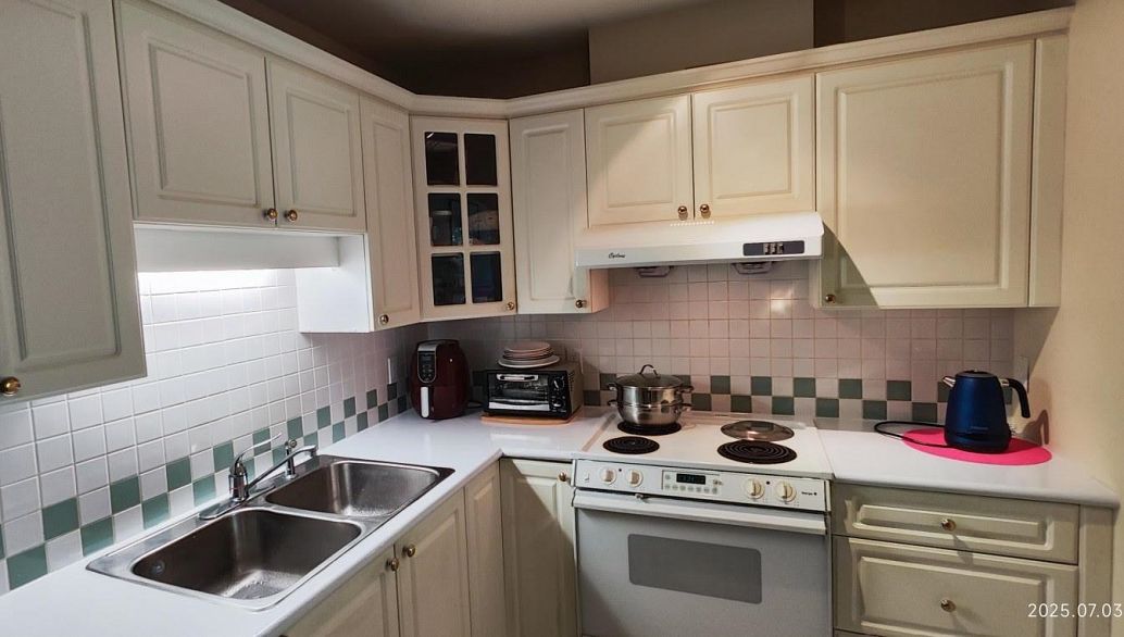 328 5735 Hampton Place