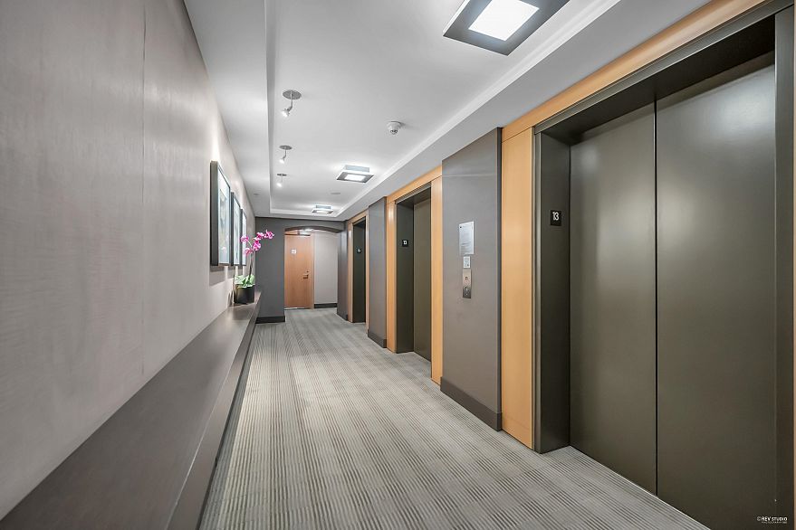 806 590 Nicola Street