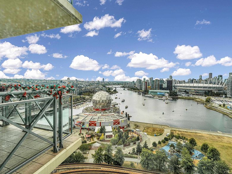 2302 1188 Quebec Street