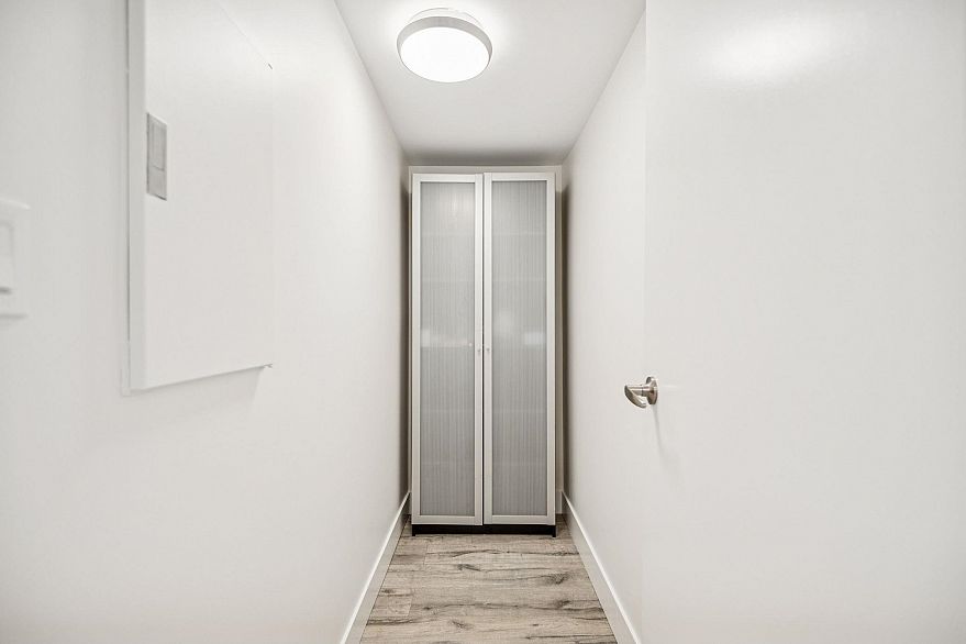 205 1633 W 8th Avenue