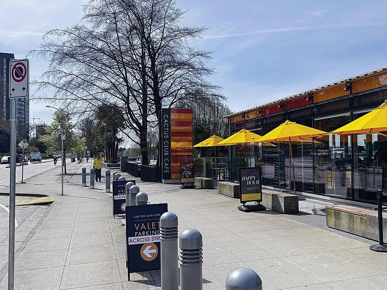 302 1435 Nelson Street