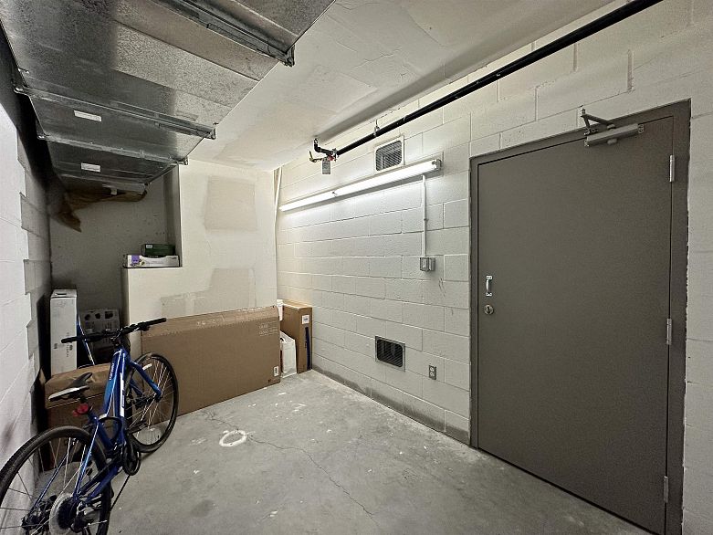 1502 8538 River District Crossing