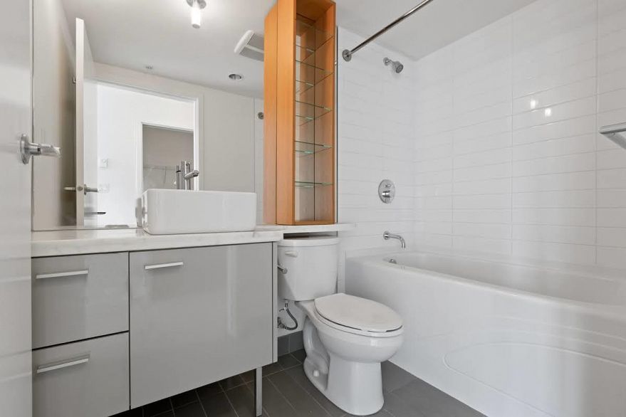 1902 33 Smithe Street