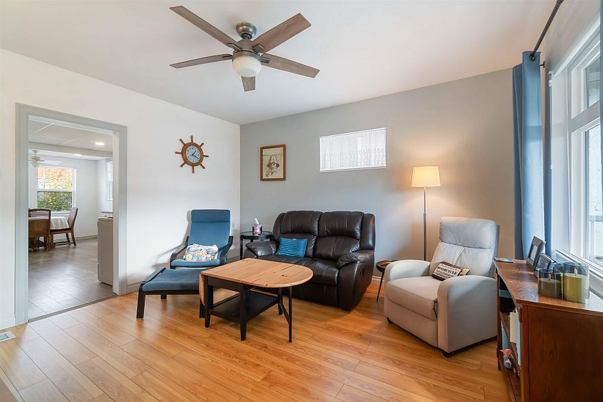 2235 East 52nd Avenue